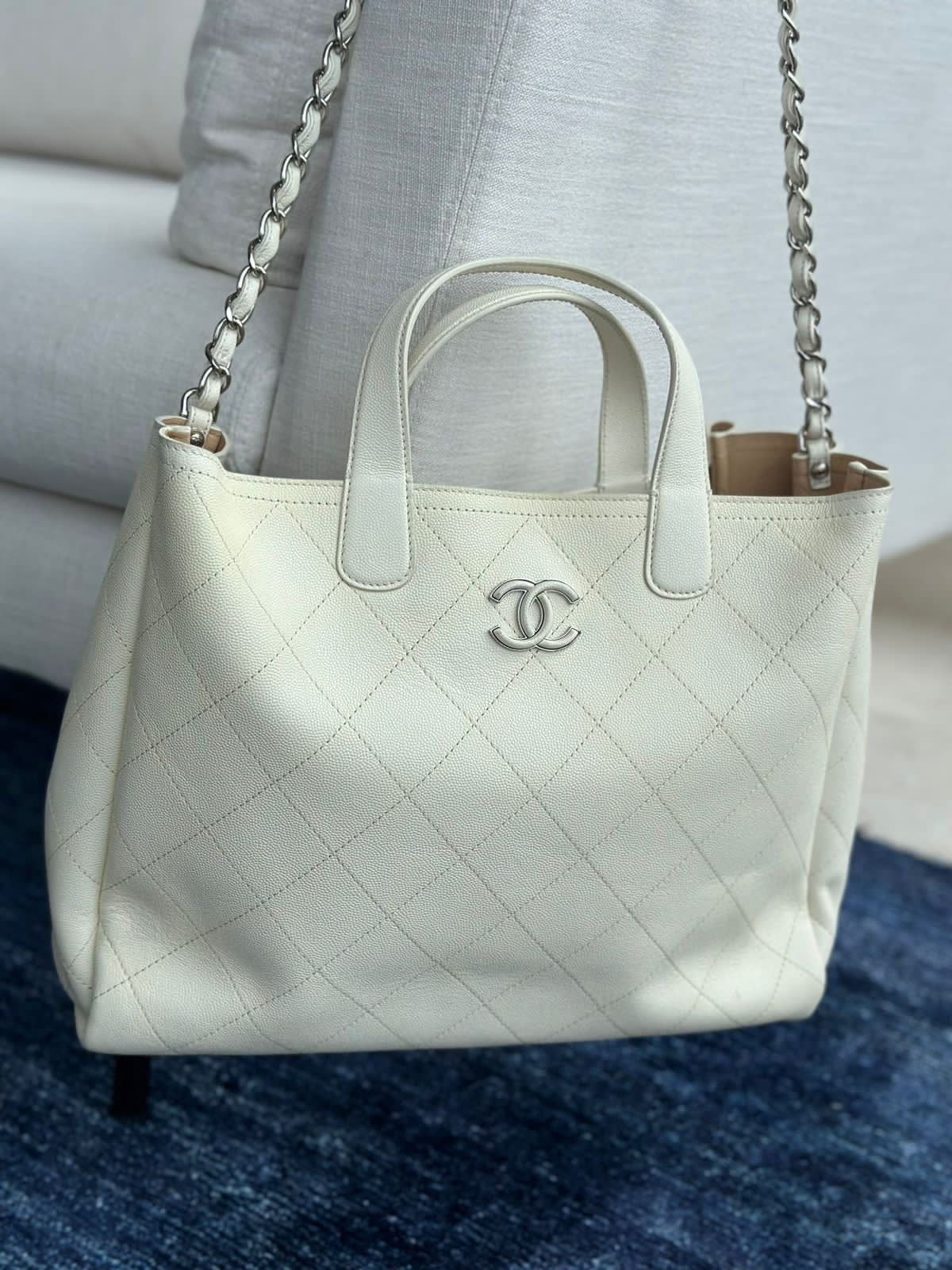Bolsa Chanel  Shopping Tote Off White