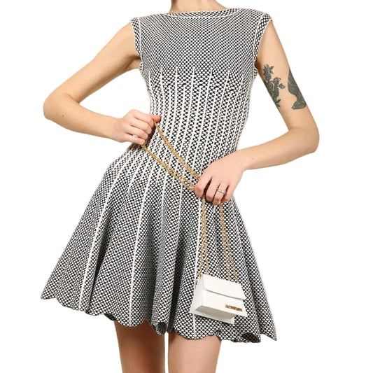 Vestido Alaia Preto e Branco Tam 34 Br