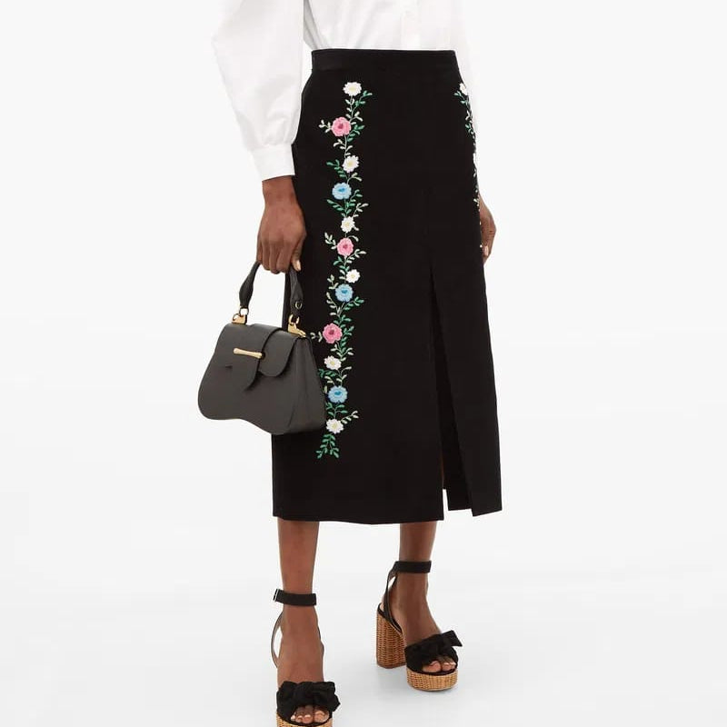 Saia Miu Miu Veludo Preta Com Flores Tam 38 BR