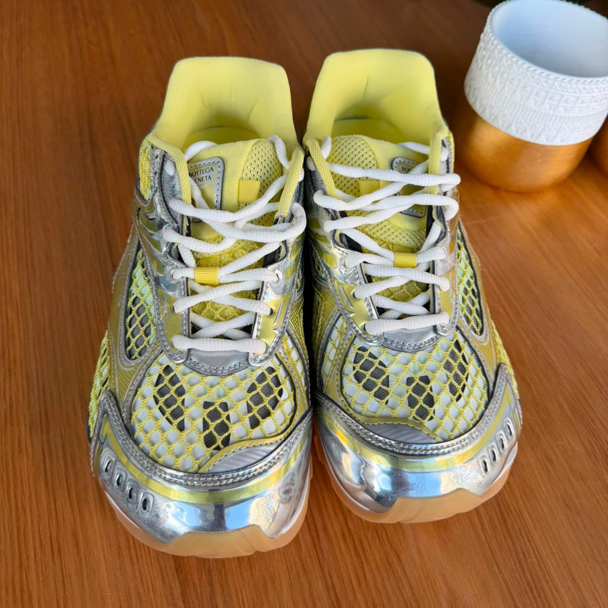 Tenis Bottega Veneta Amarelo e Prata Tam 38 Br
