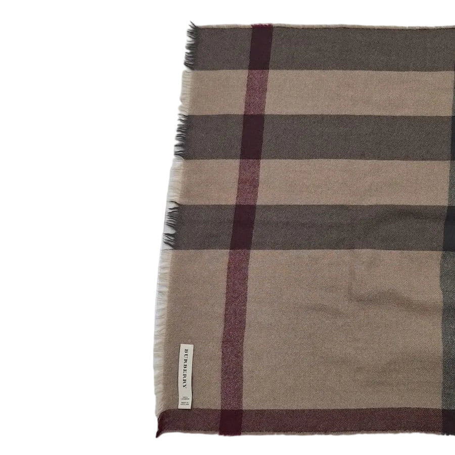 Cachecol Burberry Listrado Marrom