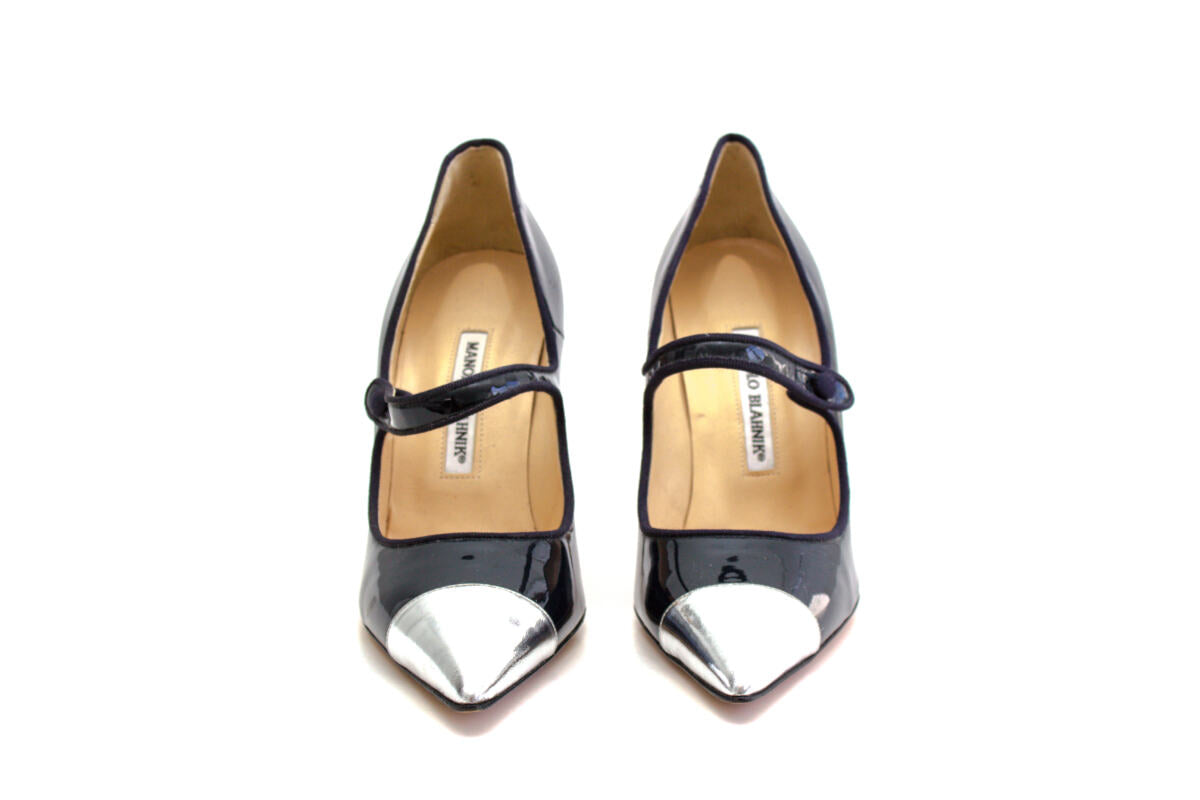 Sapato Manolo Blahnik Bico Prata Tam. 39,5