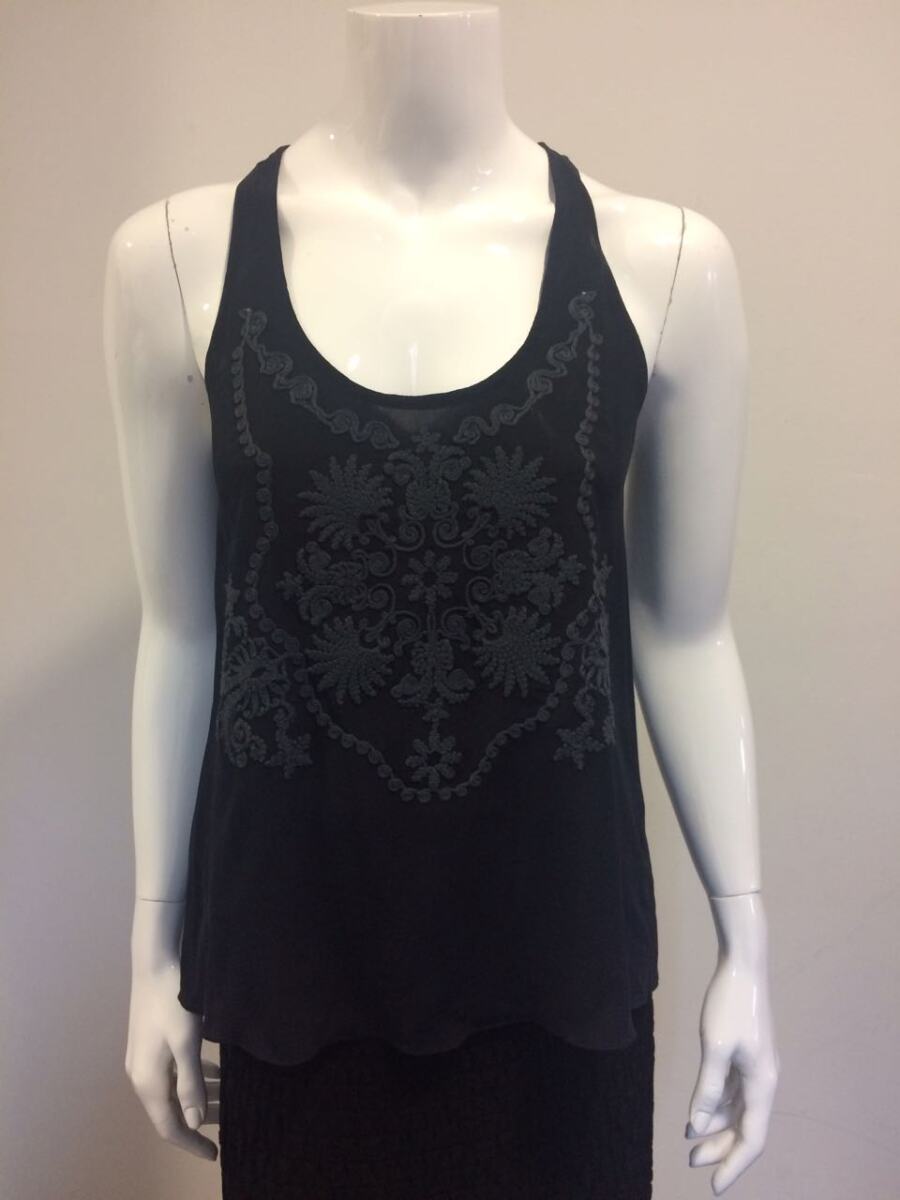 Blusa ATEEN preto com bordado