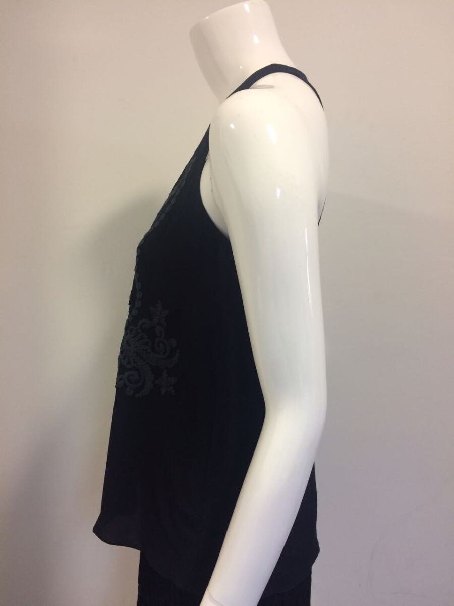 Blusa ATEEN preto com bordado