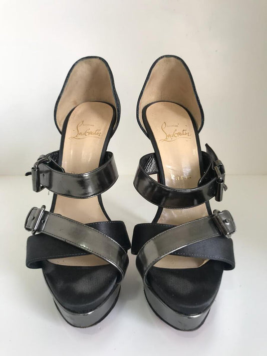 Sandália Louboutin deusa, sola 37,5