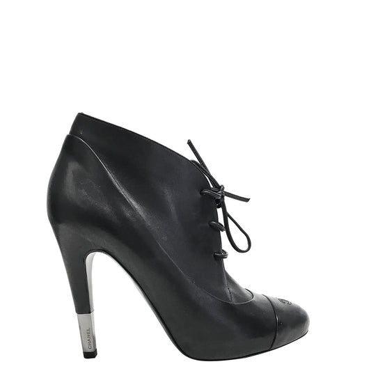Bota Chanel Ankle Boot Preta Couro Tam. 38,5