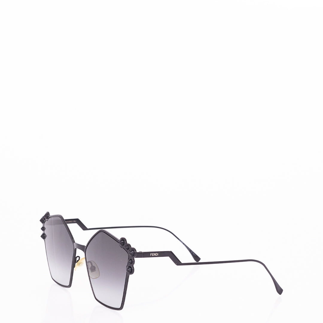 Óculos Fendi Preto com Detalhes de Spike