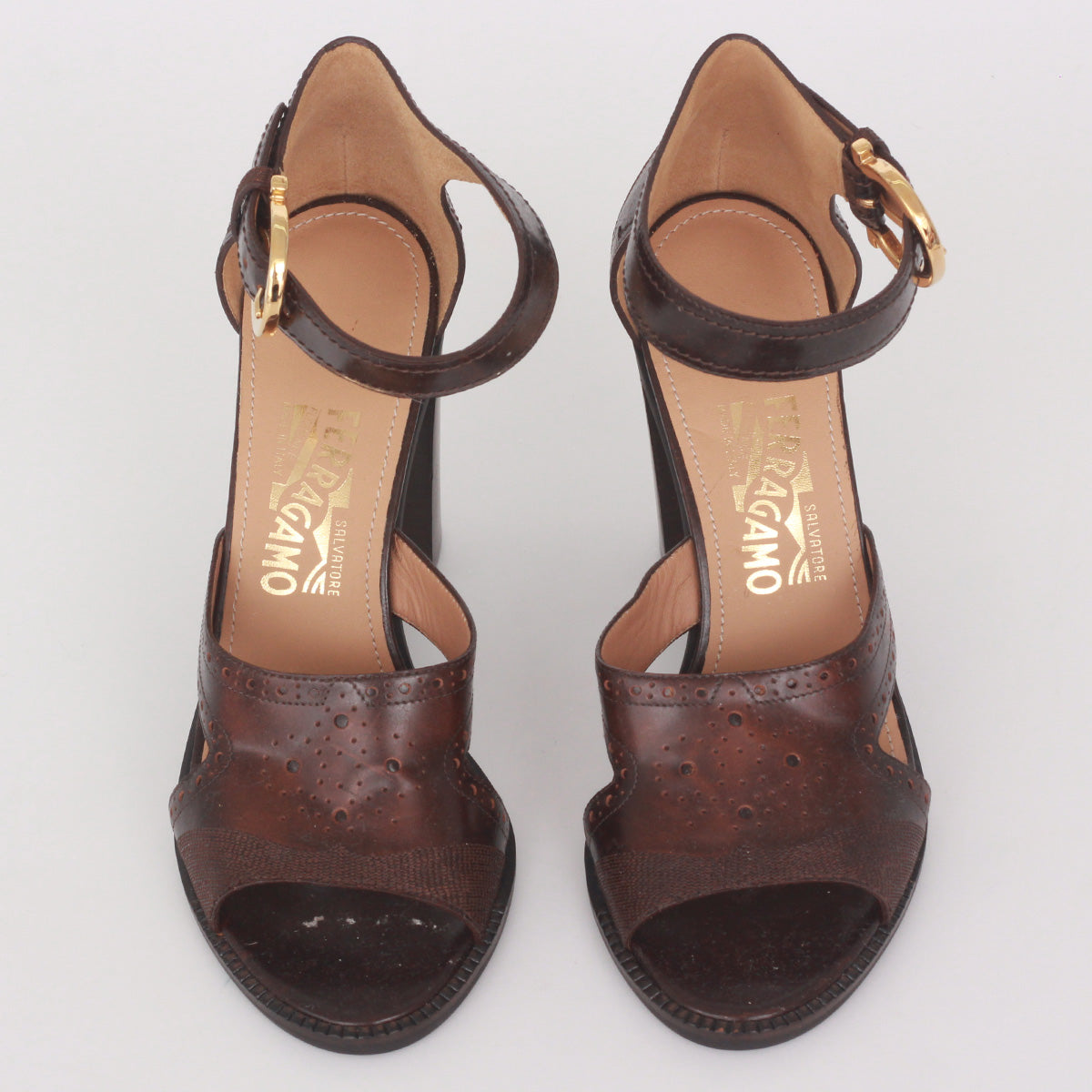 Sandália Salvatore Ferragamo Marrom c/ Fivela Dourada Tam. 35,5 Br