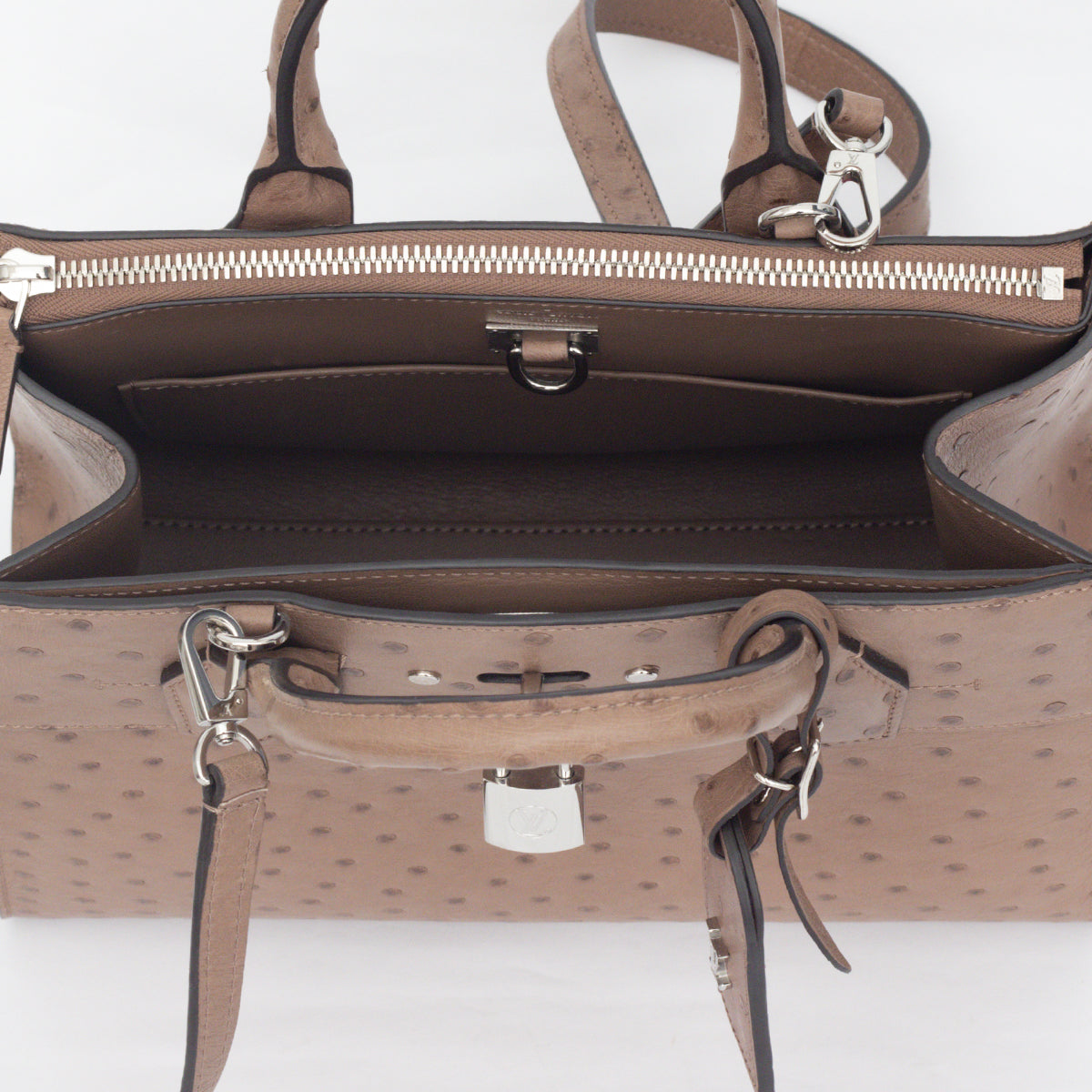 Bolsa Louis Vuitton City Steamer Nude MM