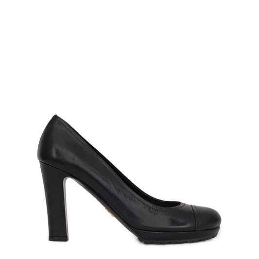 Sapato Prada Couro Preto ponta redonda Tam. 38,5