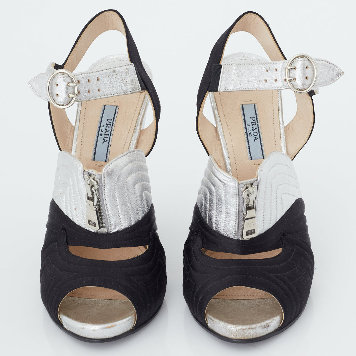 Sandália Prada Couro Prata e Preto Tam. 39