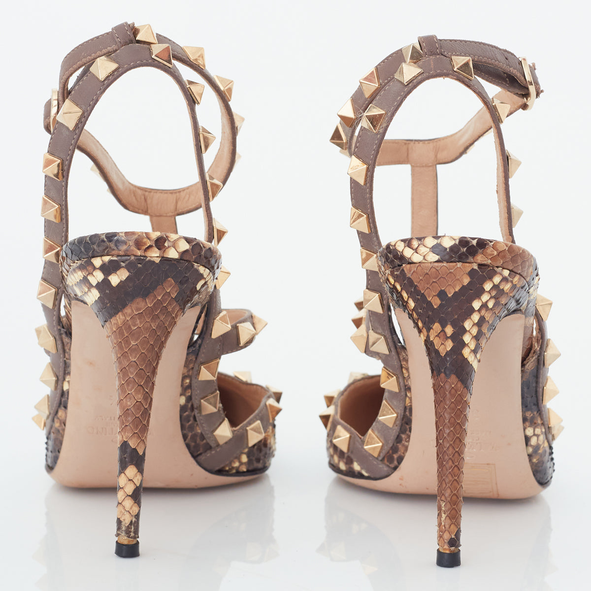 Scarpin Valentino Rockstud Couro. Tam.39,5