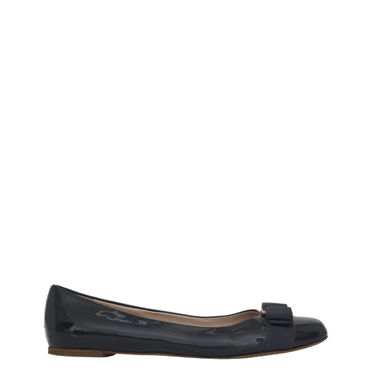 Sapatilha Salvatore Ferragamo Azul Petróleo Verniz Laço Tam. 8