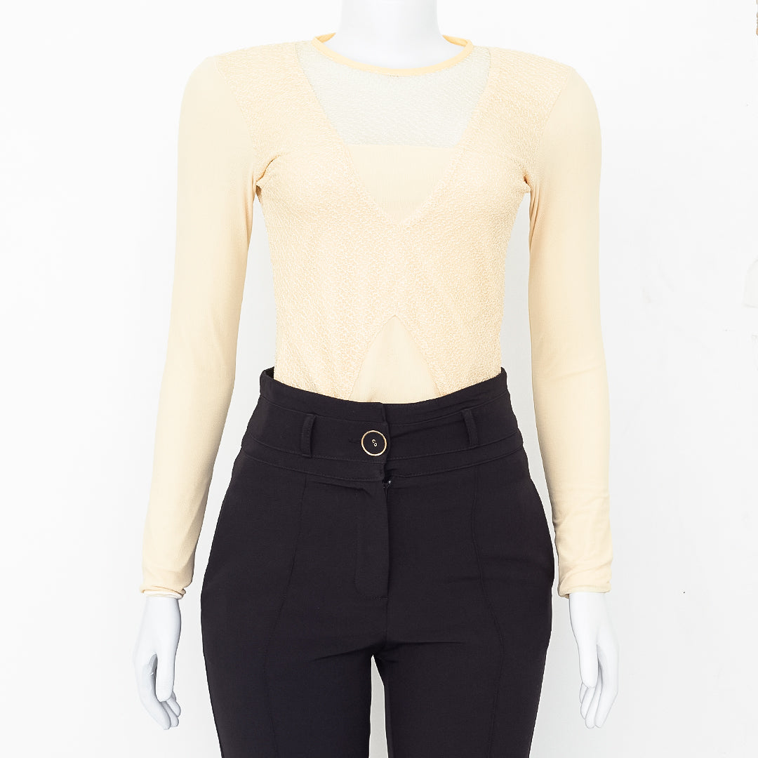 Body Paula Raia Creme com transparência em V Tam. P