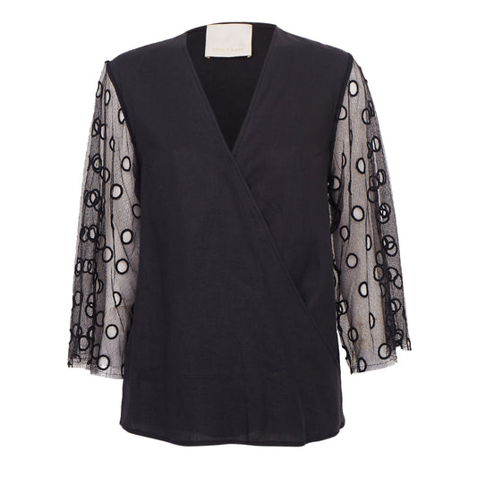 Blusa Paula Raia Preta em Linho c/ Mangas em Renda e Recortes Tam.36