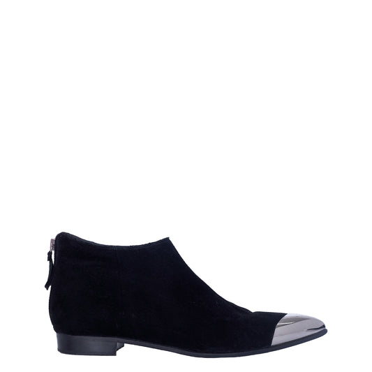 Sapato Miu Miu Suede Preto c/ Detalhe em Metal Tam.39,5
