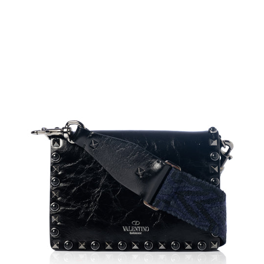 Bolsa Valentino Rockstud Rolling Verniz Preta