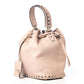 Bolsa Valentino Garavani Rockstud Bucket Nude