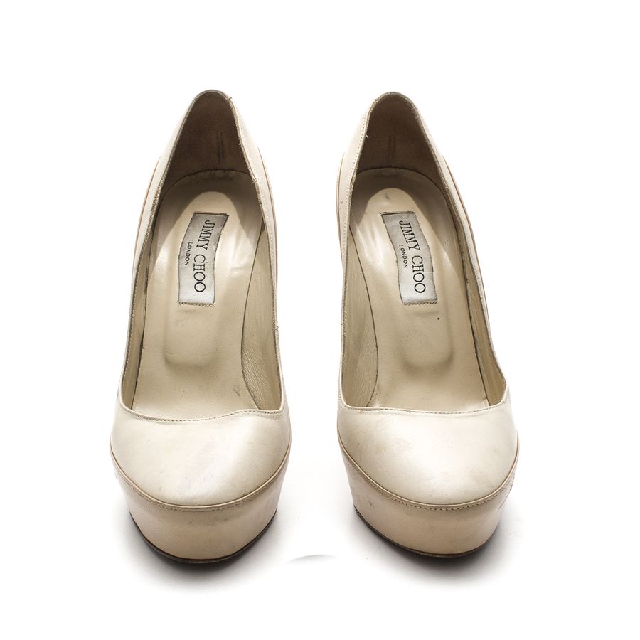 Sapato Jimmy Choo Bicolor Bege e Creme Tam. 38
