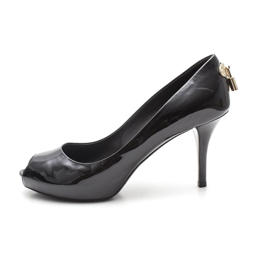 Peep Toe Louis Vuitton Preto Verniz Tam. 37,5