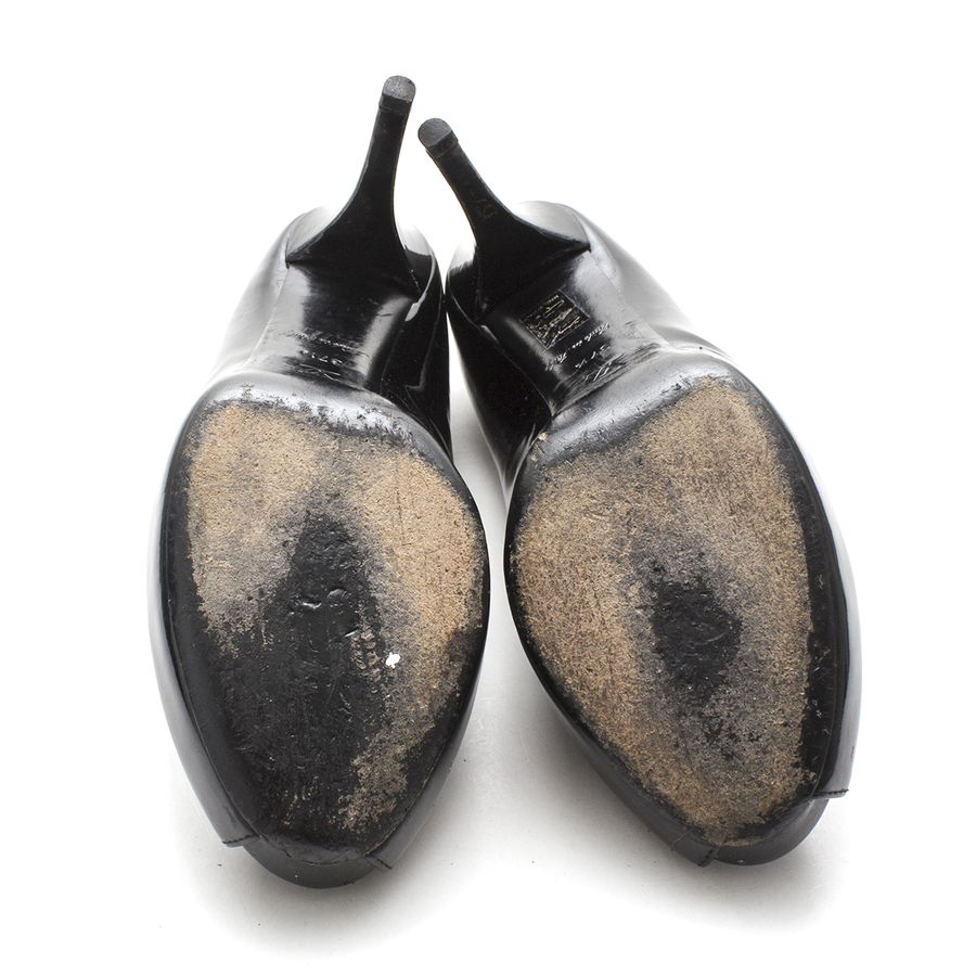 Peep Toe Louis Vuitton Preto Verniz Tam. 37,5