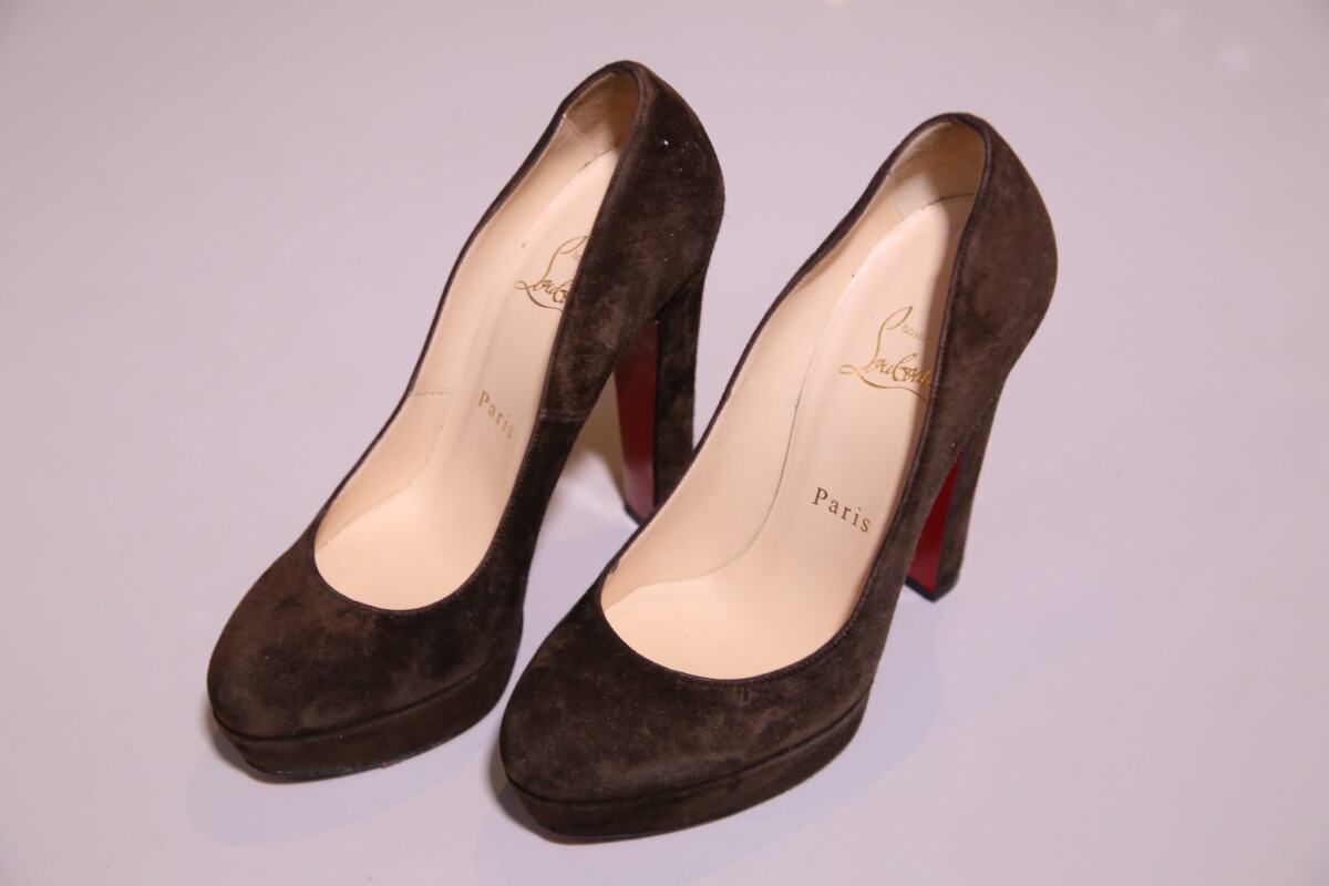 Sapato Louboutin marrom Tam. 36