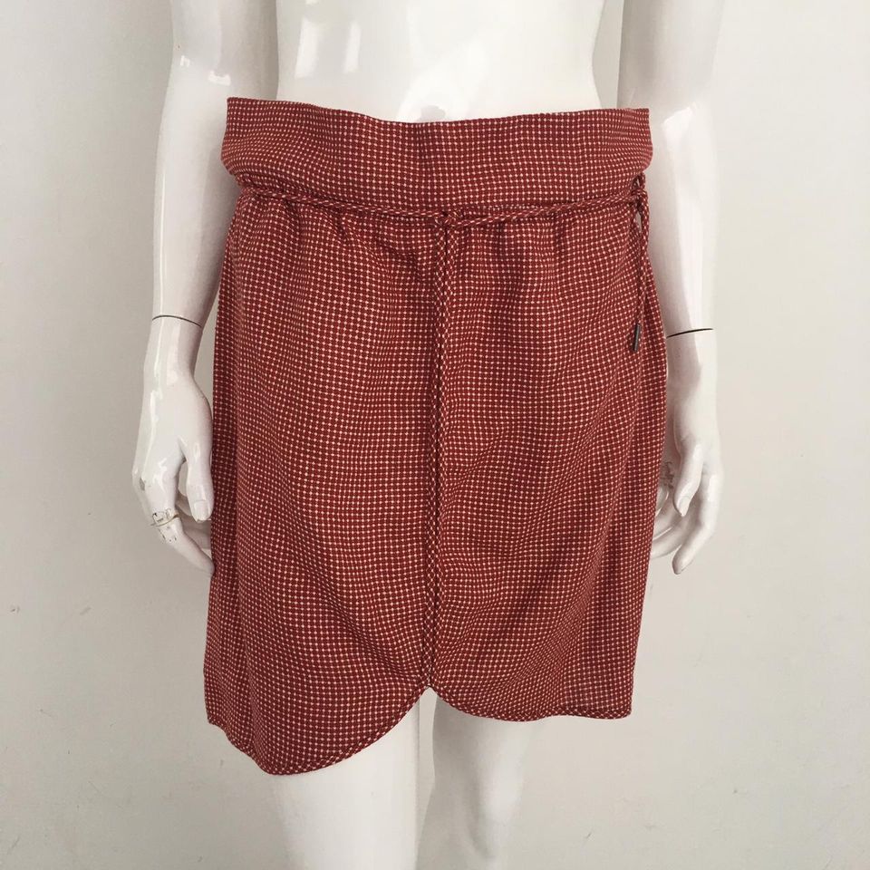 Saia Paula Raia Vermelho e Branco Tam. 38