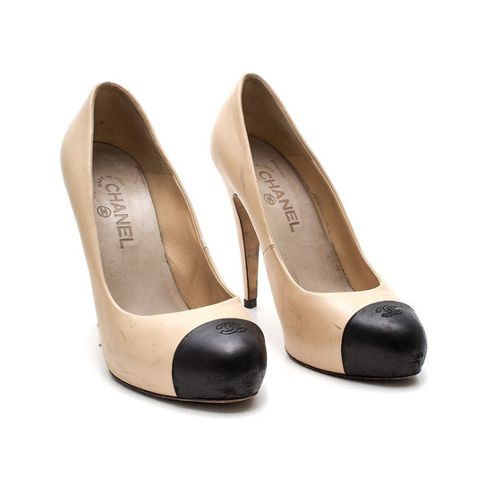 Sapato Chanel Bicolor Preto e Bege Tam. 39