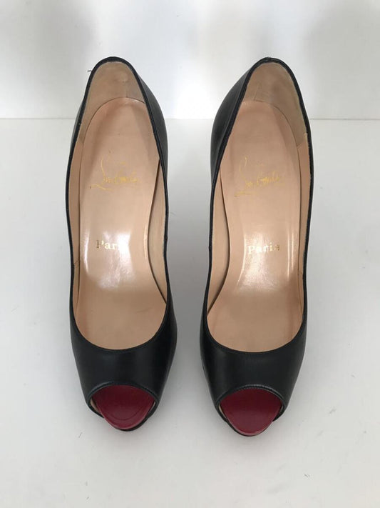 Sapato Louboutin preto sola 36,5