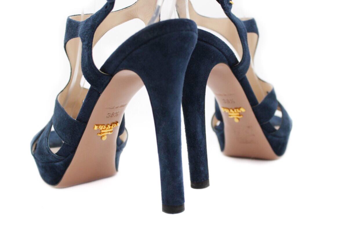 Sandália Prada Azul Camurça Tam. 36,5 Br